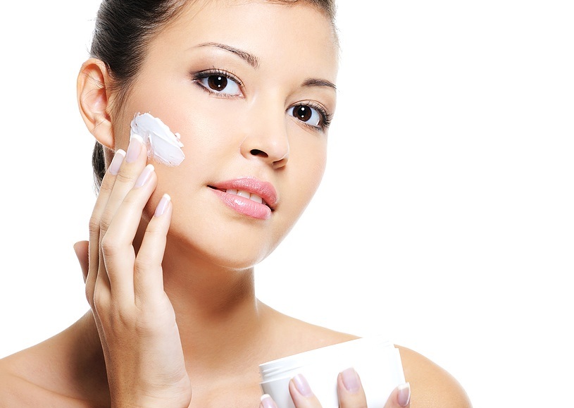 Mách bạn cách lựa chọn kem dưỡng da vào mùa đông