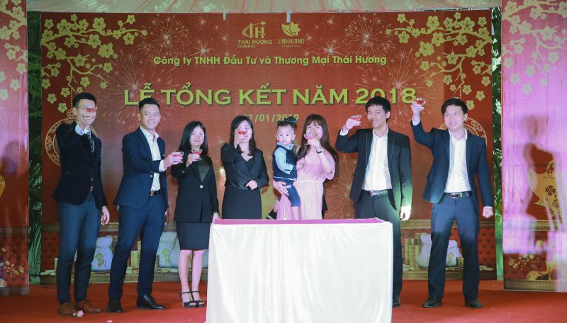 Mỹ phẩm Linh Hương tổ chức lễ tổng kết 2018