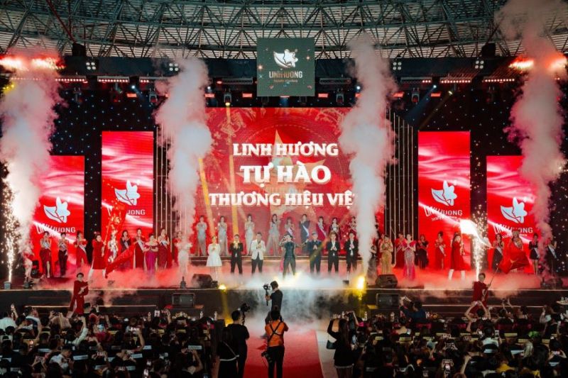 RẦM RỘ SỰ KIỆN RA MẮT SIÊU PHẨM MANG CÔNG NGHỆ PHÁP CỦA DƯỢC MỸ PHẨM LINH HƯƠNG